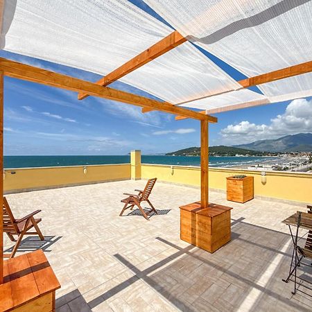 Il Mare In Giardino Διαμέρισμα Scauri  Εξωτερικό φωτογραφία